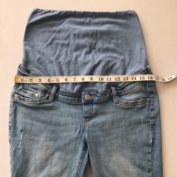 H&M Mama Maternity Light wash Skinny Ankle Jeans (M) - Picture 4 of 9